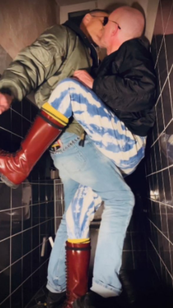 🇬🇧🏳️‍🌈 Uneekskin🏳️‍🌈🇬🇧 (@bombskinhead) on Twitter photo 