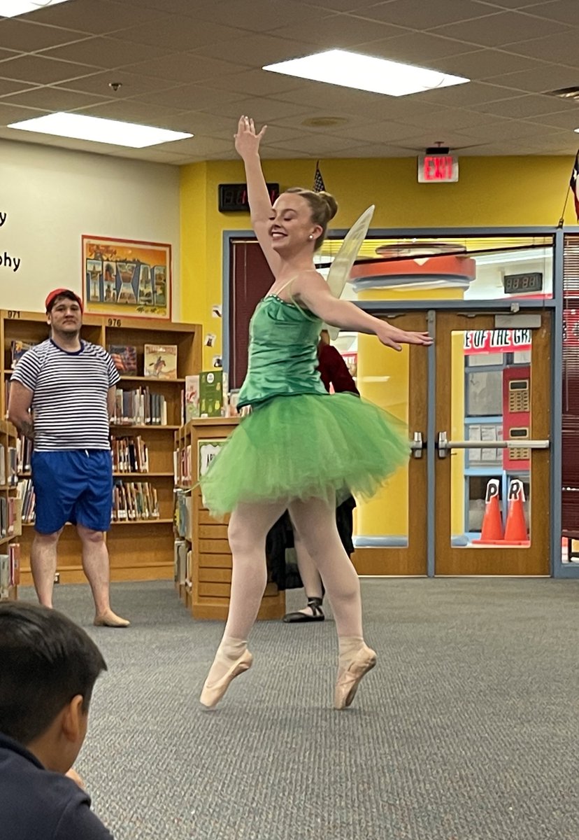 Today our @fmgilbert 3rd graders ended their day with a preview of Peter Pan by Momentum Dance Company! Thank you @IrvingLibraries for bringing this to our @IrvingISD campuses!