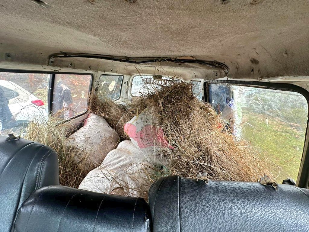 FIGHTING NARCOTICS

A drug trafficking cartel that put to test the stern measures adopted by anti-narcotics hawkshaws to paralyze the illegal trade is counting losses after their cargo being trafficked in the guise of animal feeds was seized in Subukia, Nakuru County.