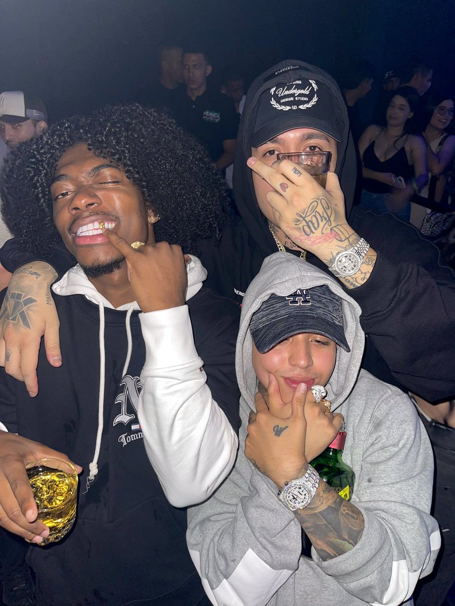 Tridente 🐈‍⬛🥷🏻🥷🏻🔫👹 <a href="/WestCOL_/">☠WestCOL☠</a> <a href="/krisr/">Kris Richardson</a>