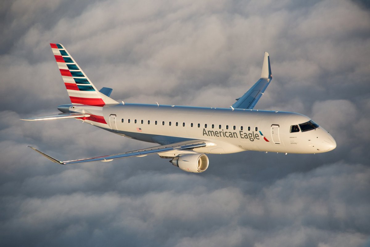 In this #PhenomenalFriday let’s have a look at @AmericanAir’s #E175. One of #Embraer’s main regional aircraft, the E-175 delivers excellence through its flexible seat configuration, amazing performance and incredible efficiency. #WeAreEmbraer #EmbraerStories