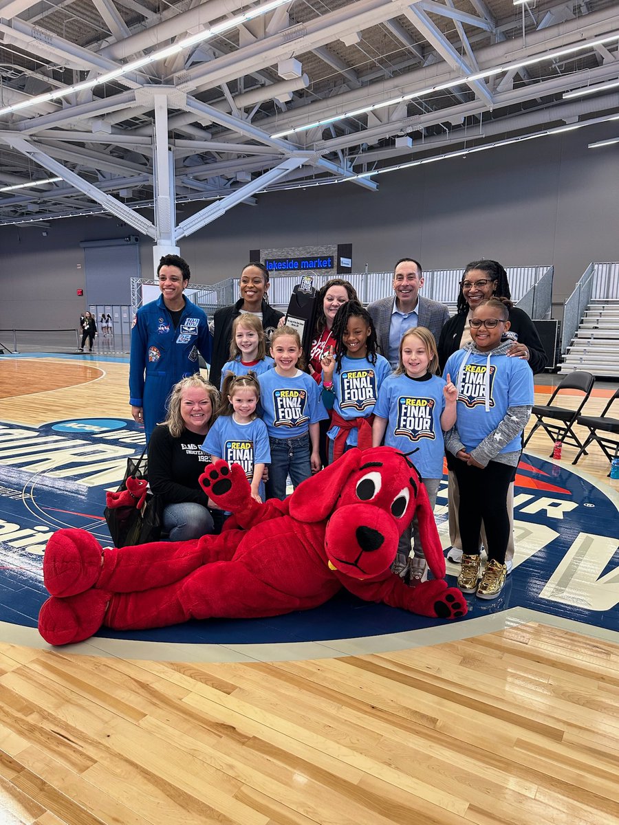 More than 115 schools from the Cleveland area read 13.3 million minutes as part of the Read to the Final Four challenge! 👏📖 The top four schools were recognized at Tourney Town where each third grader who participated received a prize package. Congratulations to the top…