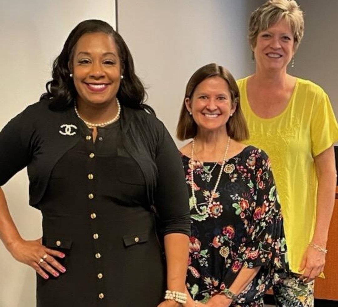 ChelseaStJulie2's tweet photo. Today was probably one of the most amazing days of my life... I successfully defended my dissertation! To God be the glory! Grateful for my supporters!
#DrStJulien....4 more weeks!!!
#nothingbutGod! https://t.co/2LpUEaaCg0