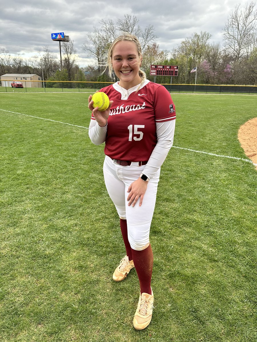 IUS_Softball's tweet photo. ‼️FIRE US UP‼️
@maci_Warner W/ A PERFECT GAME 🔥🔥🔥 

#RollDiers https://t.co/5lgSmoH108
