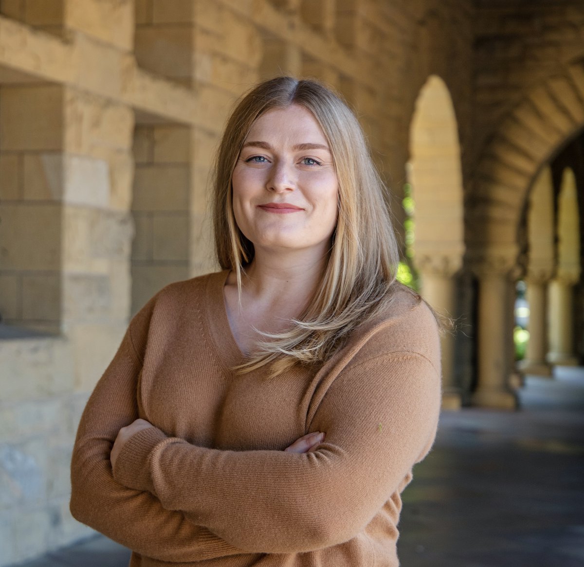 COLLEGE Lecturer & History Alum Theresa Iker's Spring 2024 course, 'Taylor Swift and Millennial America', was featured in a recent @StanfordHumSci website post. Read more here: tinyurl.com/3cwvm2pw Read an interview with Theresa on her course here: tinyurl.com/4uzw3k8d