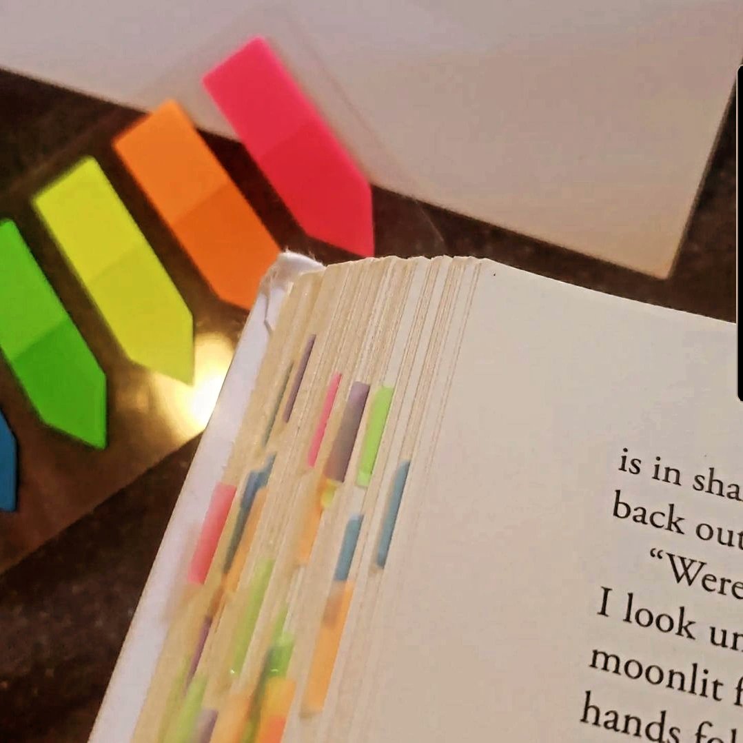 I mark so much stuff when I'm reading 🤣 #annotationtabs #bookworm #bookaddict86 #bookstagram #eatupthetomes