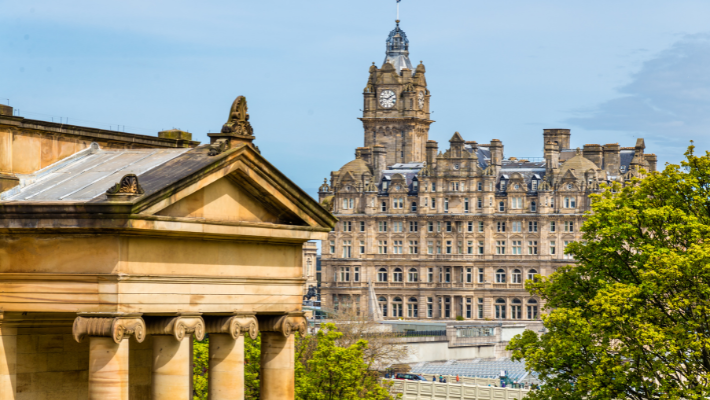 How often do you visit art galleries with your kids? Here's a few ways to make that easier: edinburghwithkids.com/a-portrait-per… #visitscotland <a href="/NatGalleriesSco/">National Galleries of Scotland</a>