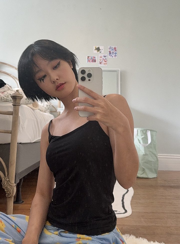 39daph's tweet photo. hair length reminded me of somebody https://t.co/Eb0L84LDzJ