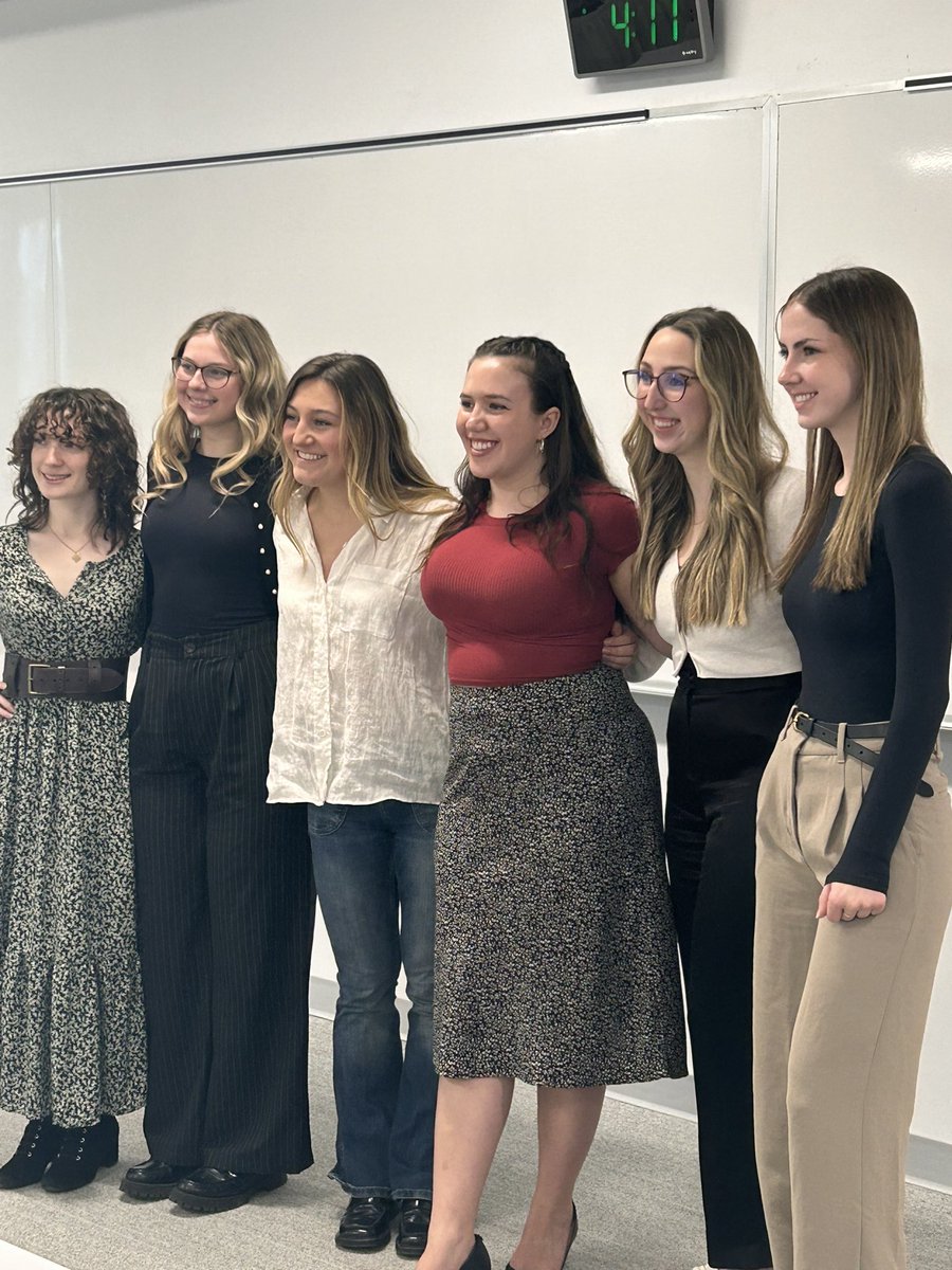 Wrighterk's tweet photo. Congratulations to English Honours student Sara Waldron for a great thesis presentation and to the 3rd year English Honours students on their presentations!  @stfxuniversity @StFXEnglish https://t.co/CGW6wmjT8h