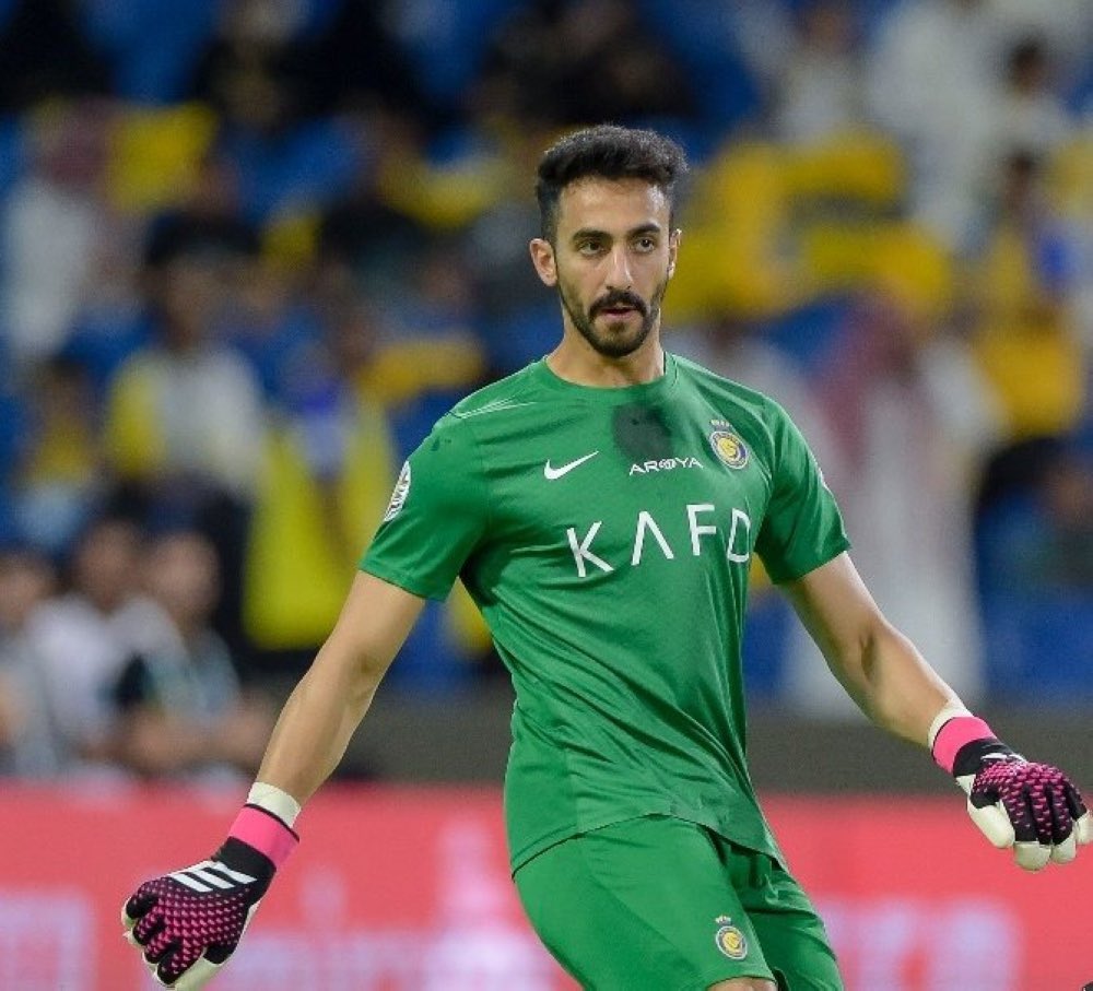 إذا عاد نواف العقيدي من تفضل يلعب اساسي نواف ولا اسبينا؟