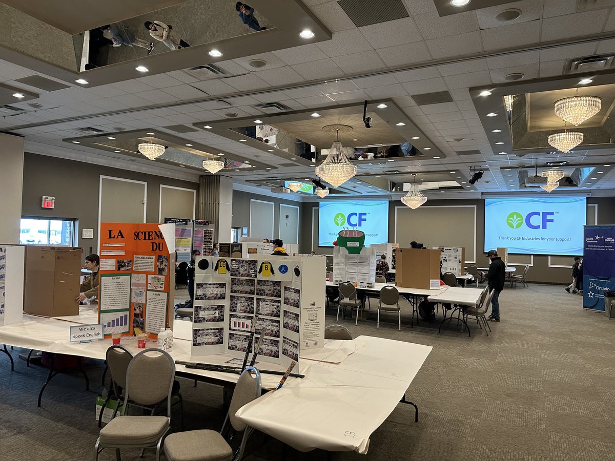 LCScienceFair's tweet image. Registration and project setup is underway for the 2024 Lambton County Science Fair! Many young scientists eagerly waiting to tell the judges and visitors all about their projects. Judging begins at 6pm at the Lambton College Event Centre. #lcsf2024