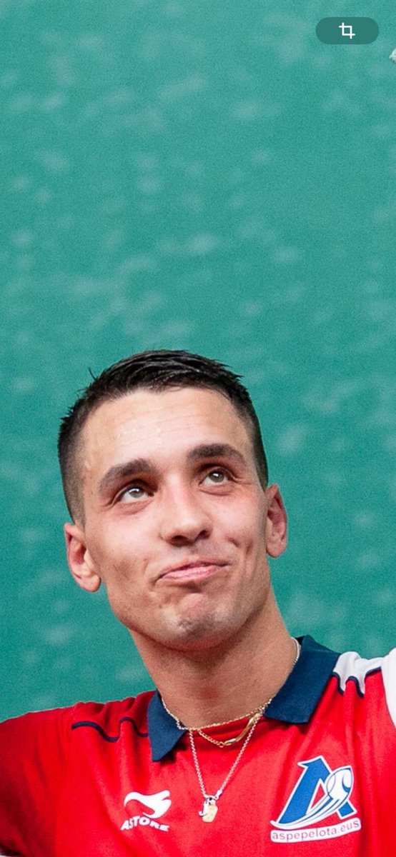 Javier Zabala Veni, vidi, vici. En su primer bautismo en el Manomanista LEP.M se ha impuesto en octavos a Urrutikoetxea 22-14. El próximo viernes, un peldaño más, se enfrentará al vigente campeón manomanista Aitor Elordi #PelotaVasca