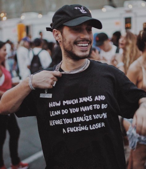 FULLjars's tweet photo. @russdiemon Still a dork https://t.co/7CMGcoPYe5