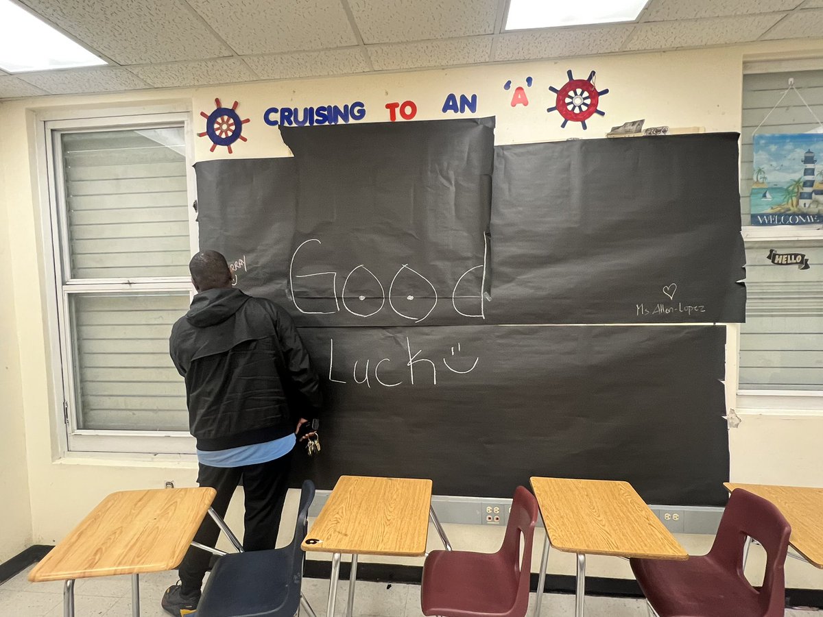 Our amazing @Mscallen1 was innovative with wishing her 8th grade students best wishes on their writing assessment! Awesomeness! Mr. Morgan & @MsSMMurray were happy to add to it! @MDCPSCentral @SuptDotres #horacemann #movingonandmovingup