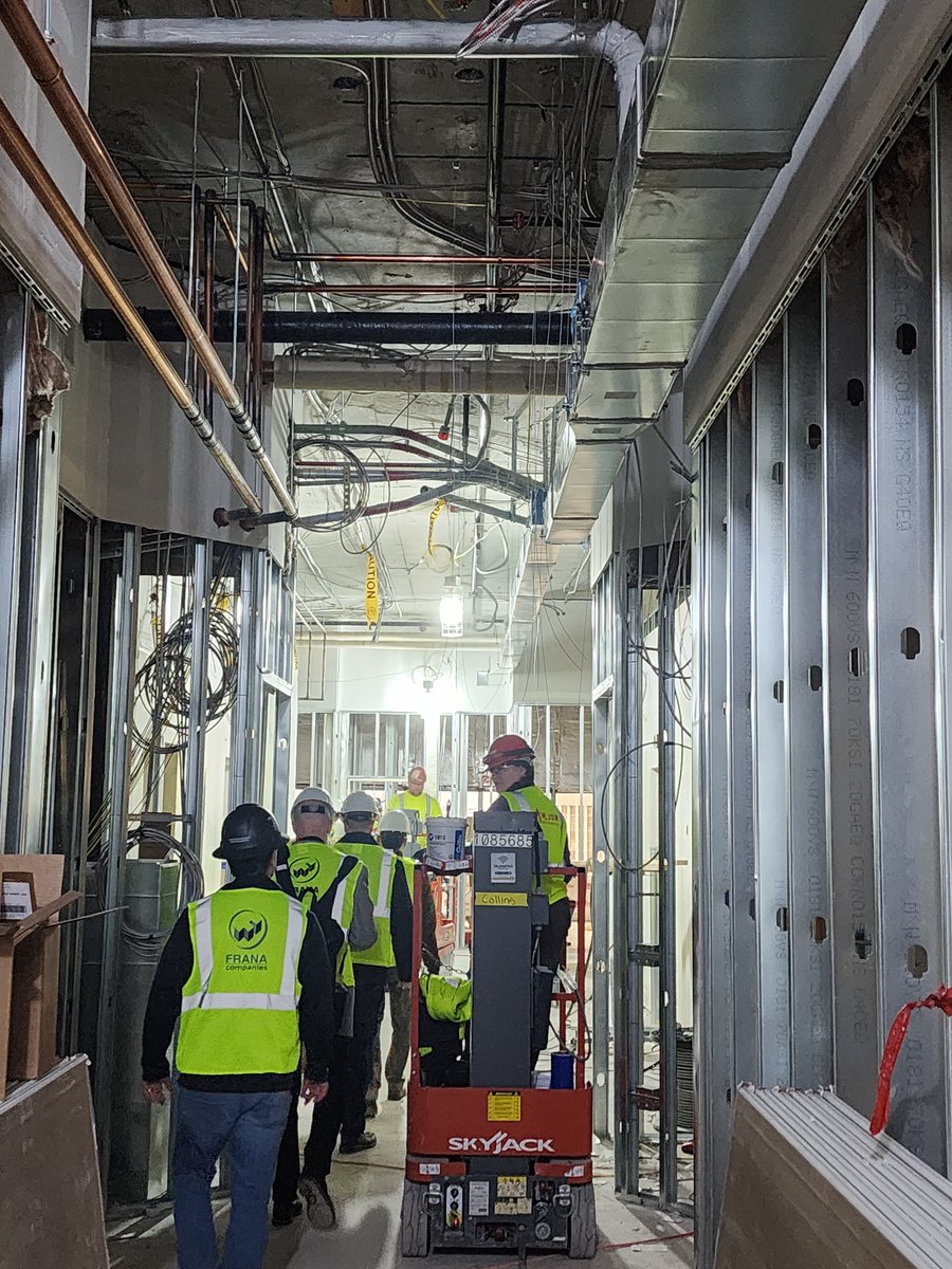 aflciohit's tweet photo. @aflciohit staff recently stopped by one of our projects under construction, Landmark Towers, while in Minneapolis, MN to attend meetings. The significant rehabilitation will turn old office space into multi-family housing.

#aflciohit #Minneapolis https://t.co/08Y4MkUw2s