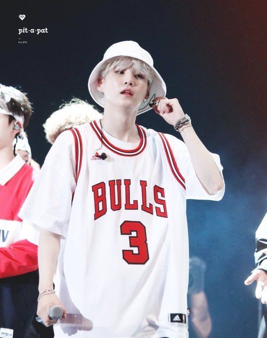 villainyoongi's tweet photo. tiny yoonie of the day is 170902 seotaiji annivcon yoonie!!!
#TYOTD 🧵: https://t.co/XZlUt351VA