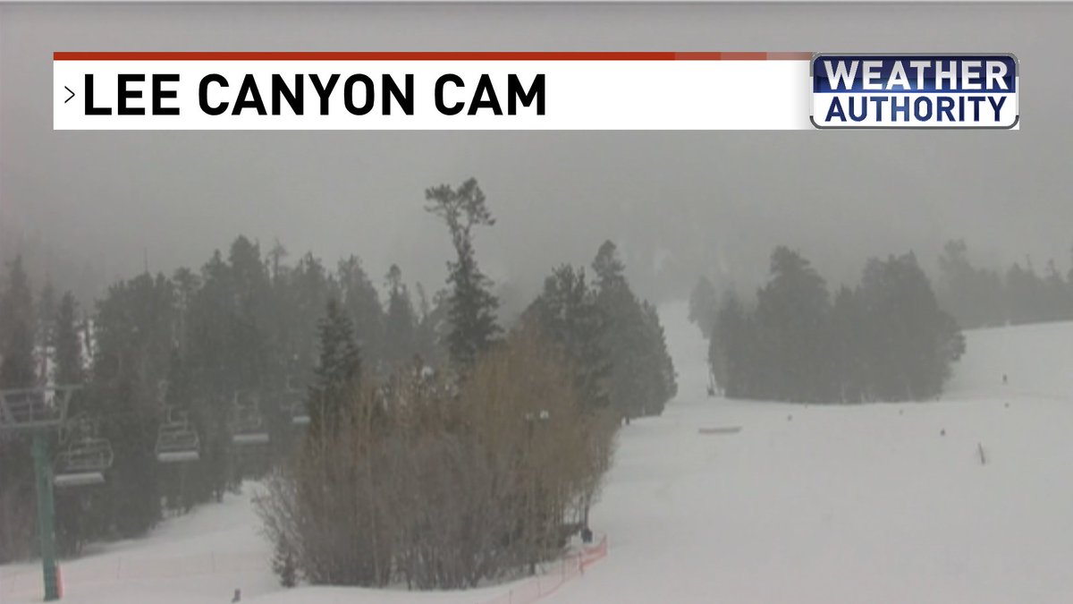 Currently snowing at @LeeCanyonLV. Could pick up a quick inch or two AND it's cold! @News3LV @natwxdesk @NWSVegas #WeatherAuthority #nvwx #Vegas #Vegasweather