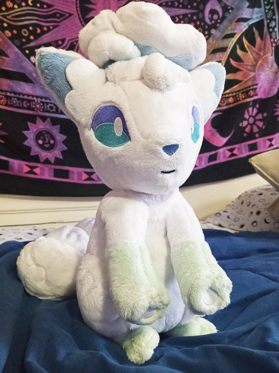 NightlineZ Art BLFC FP on X Taxes are wrecking me and it s time to part ways with HER Pokemon Lillie s Alolan Vulpix Plush in FANTASTIC condition as shown. I