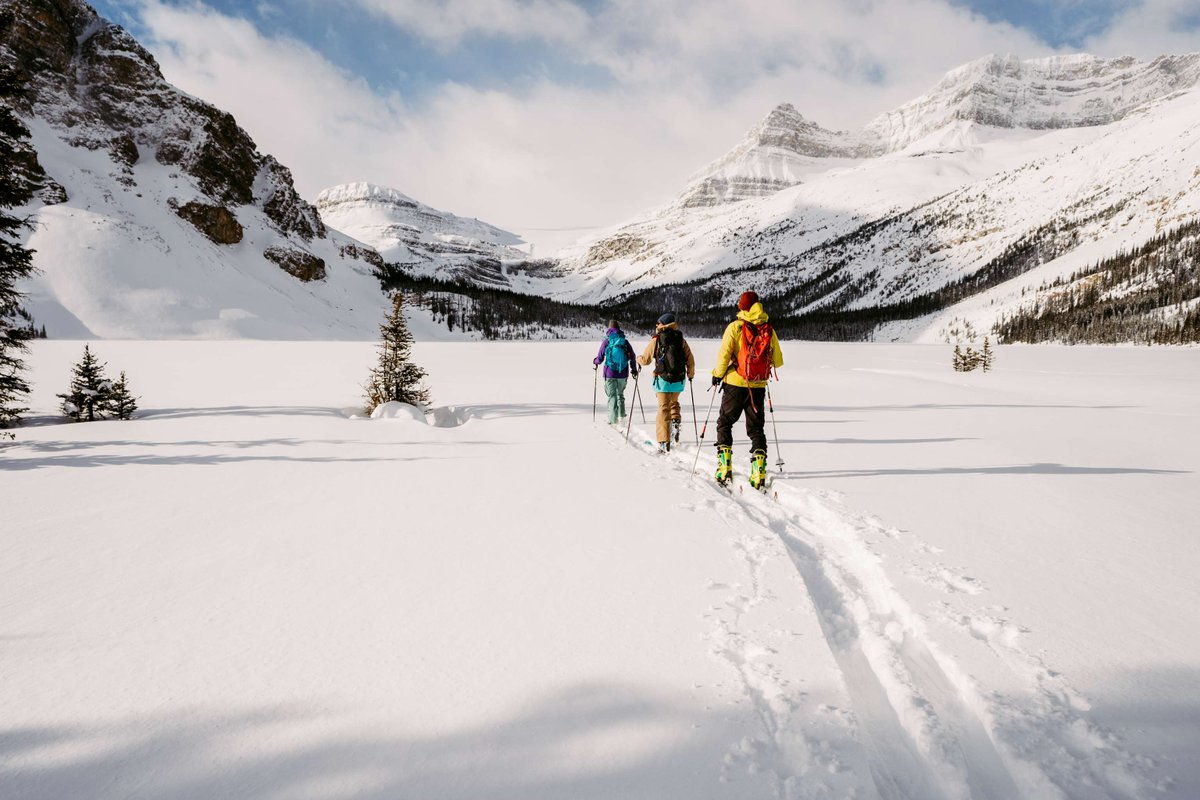 Avalanche update for this weekend! 🏔️❄️ ➡️ ow.ly/usb350R9GSW ⚠️ Always check avalanche conditions before heading into the backcountry: avalanche.ca/map