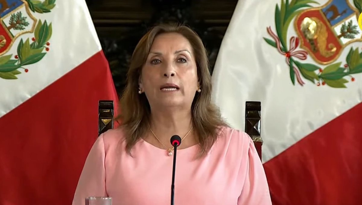 #LoÚltimo Presidenta Dina Boluarte asegura que los Rolex fueron un préstamo de Wilfredo Oscorima. Esta versión es inverosímil y pasamos a explicar por qué: 🧵 1/5