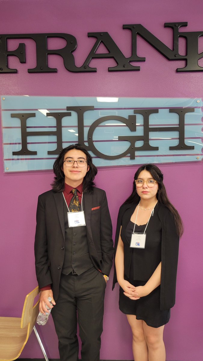 Jgarcia_EDHS's tweet image. We had UIL these past 2 days and it has been great to see these scholars compete. Oliver Quinonez placed 6th in Extemp, Mia Luna placed 5th in Prose! And Miley Pinon Qualified for UIL regionals in 3rd place for Extemp! @SocorroISD @EDAztecs_HS
