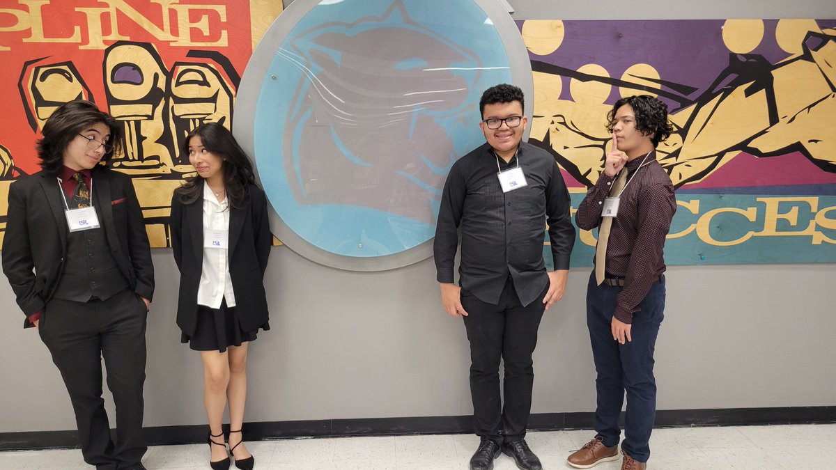 Jgarcia_EDHS's tweet image. We had UIL these past 2 days and it has been great to see these scholars compete. Oliver Quinonez placed 6th in Extemp, Mia Luna placed 5th in Prose! And Miley Pinon Qualified for UIL regionals in 3rd place for Extemp! @SocorroISD @EDAztecs_HS