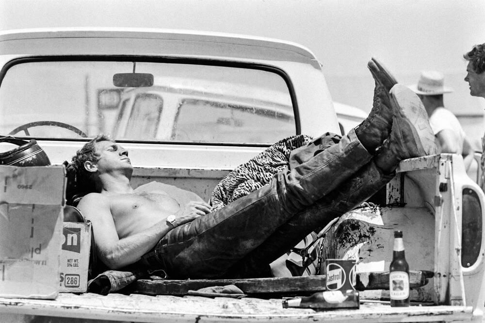 TIME TO WEEKEND