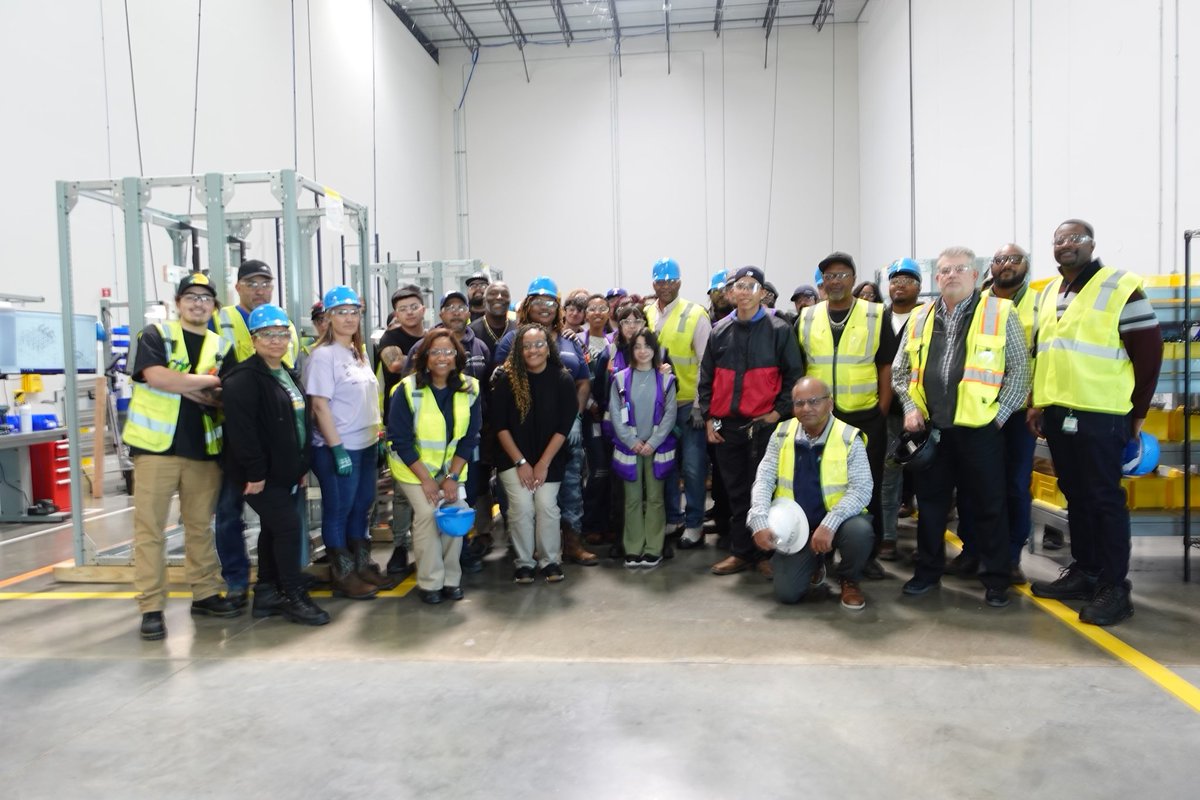 I recently had the opportunity to stop by @SiemensUSA manufacturing plant in Fort Worth to see North Texans hard at work for my #MarcMeansBusiness series!