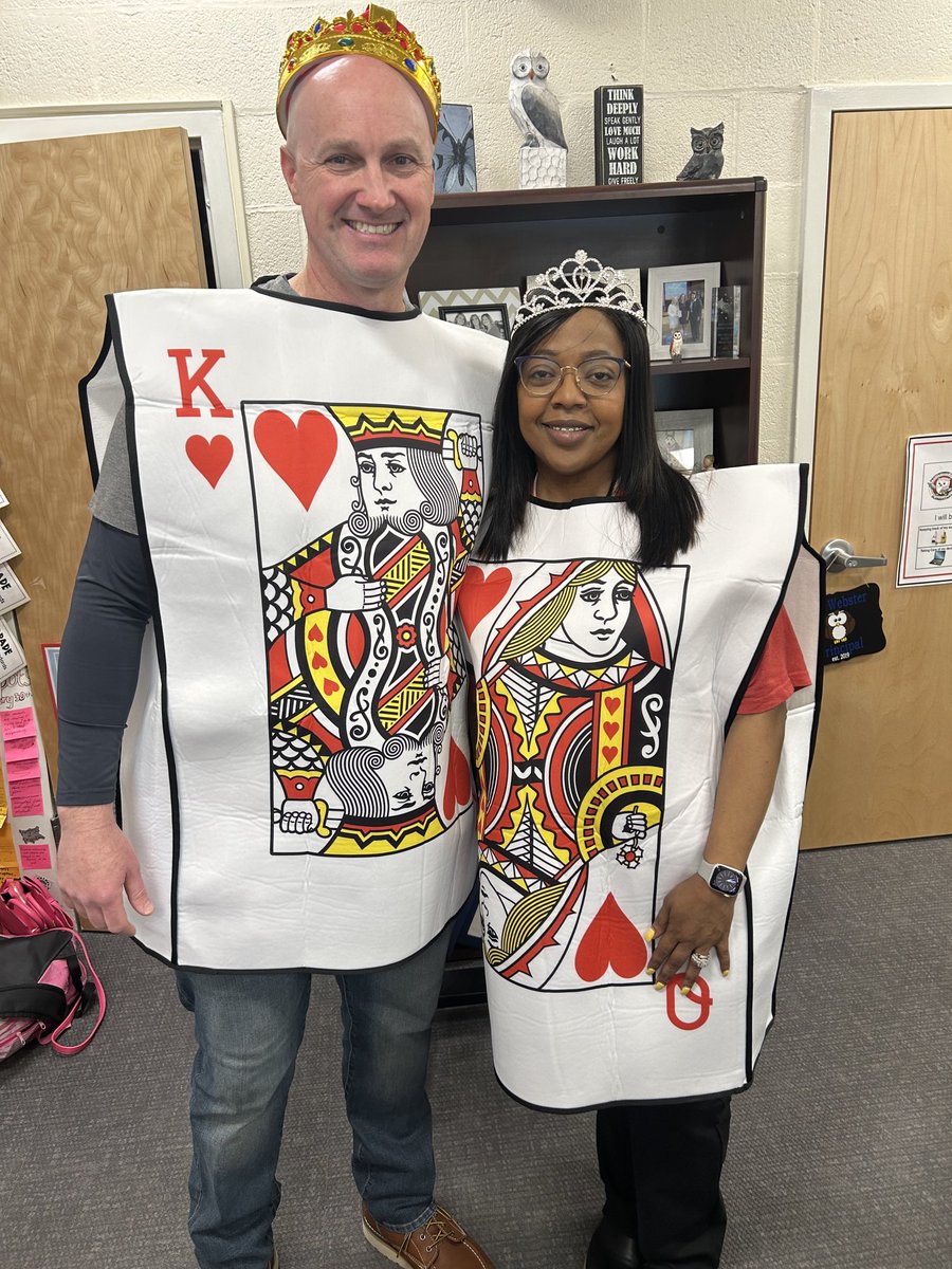 Celebrating the King & Queen of Assistant Principals today ⁦@flesbcps⁩ ~ we sure have the best ! ⁦@LetinaHall⁩ ⁦@mistermarthe⁩