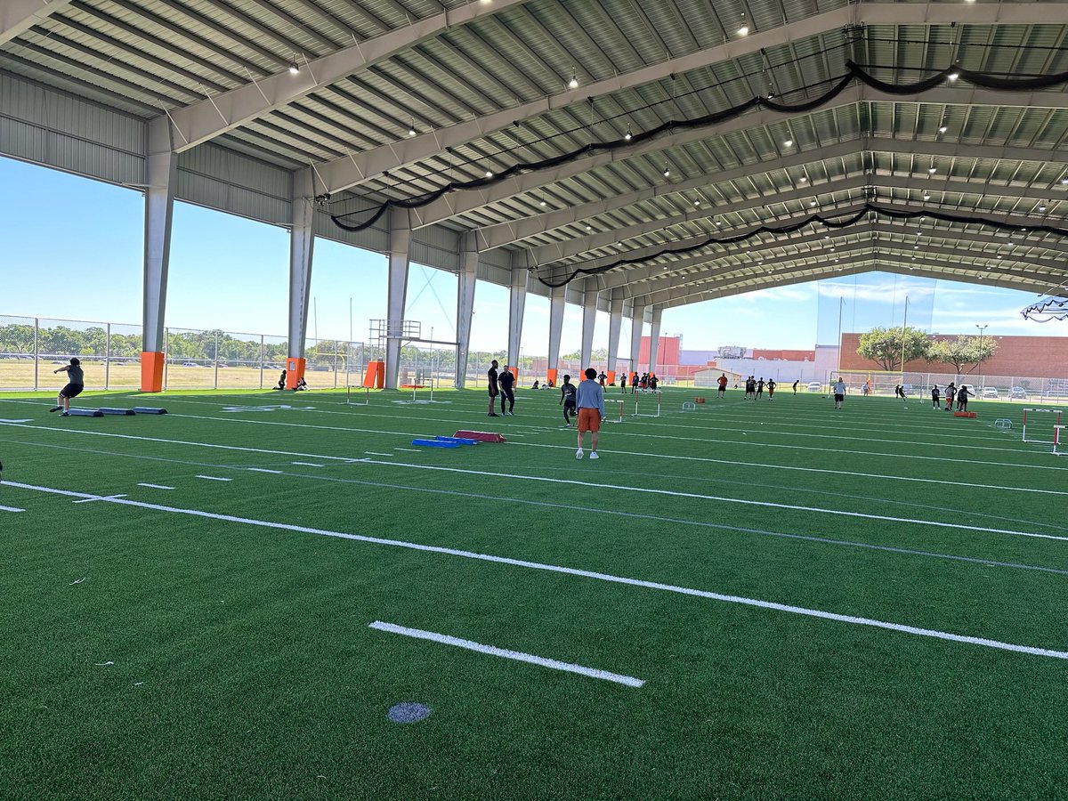 CoachSneed1's tweet image. Great day to be a Wrangler!
Do you control you or do you let outside things control you?
Keep Competing
#westsidebestside