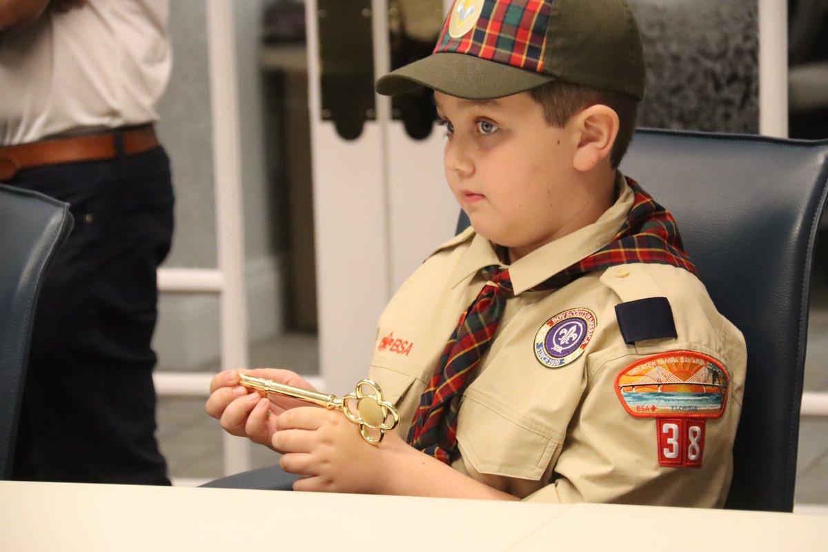 Cub Scout Pack 38 already has so much passion for leadership & helping our community, like stopping bullying and protecting our environment. I think they learned a lot, but they were especially interested in seeing the key to the city “that the pirates always try to steal.” 🤣