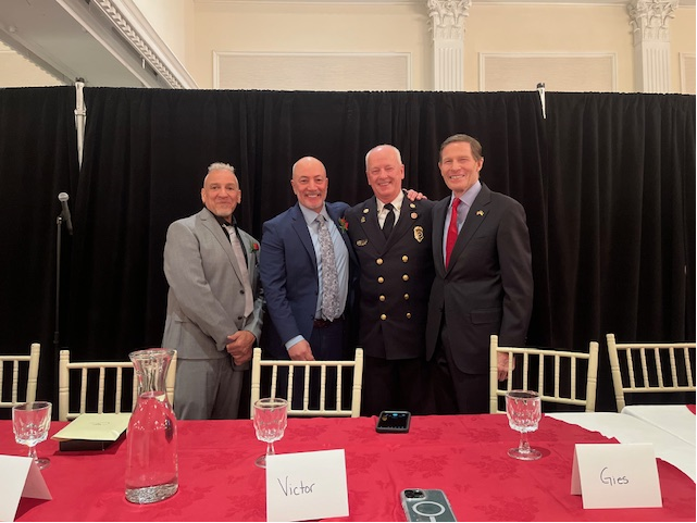 A wonderful Firefighters Association annual dinner inducting statewide heroes into its Hall of Fame. I was grateful to join Chaz & AJ in recognizing these brave professionals.