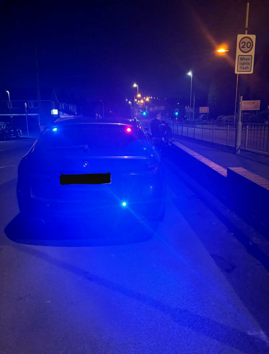 First arrest of the night for #StaffsARV for this driver in #Tamworth. Failed a roadside drug test and already disqualified from driving with drugs found in the vehicle. Going to be an awkward chat with their insurance company in the morning 🤷🏻‍♂️ #OpLightning