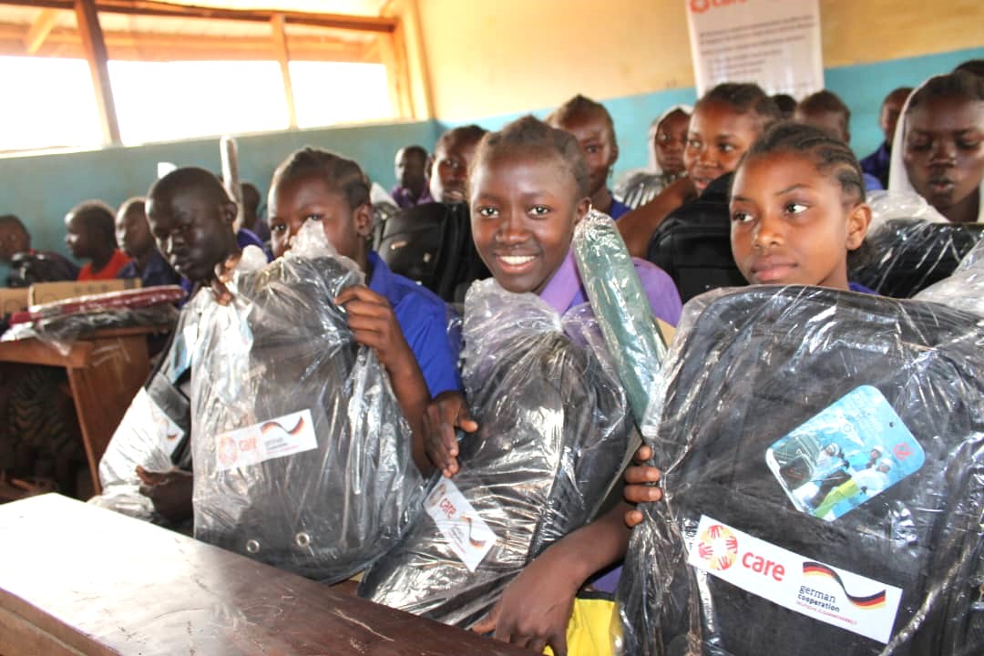 🌟Empowering students for a brighter future!📚 With support from the GFFO-funded Catalysing Peace Prj, CARE South Sudan's Gender Empowerment Clubs in Wau 🇸🇸 distributed school supplies, promoting peace, gender equality, & edu access for all. 
#CatalyzingPeace #GenderEmpowerment