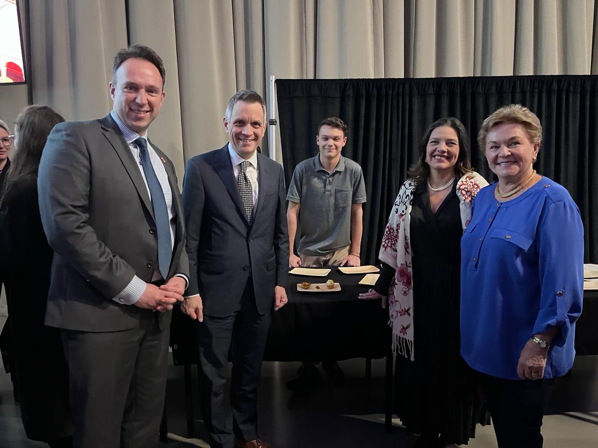 Ce fut un honneur de participer à l'événement Espoirs culinaires. Nous remercions les élèves de @esclescale pour leurs bouchées inspirées de la gastronomie costaricienne. L'événement a été coordonné par le @CSCVanier, le @CollegeLaCite et le @GafOttawa