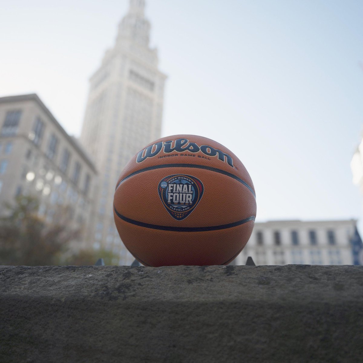 NCAA Women's Final Four is taking over Cleveland. 🏀 And they're going all out! What team do you have winning your bracket? 🏆 ohio.org/sports-in-ohio 📸: © Billy Delfs @TheCLE