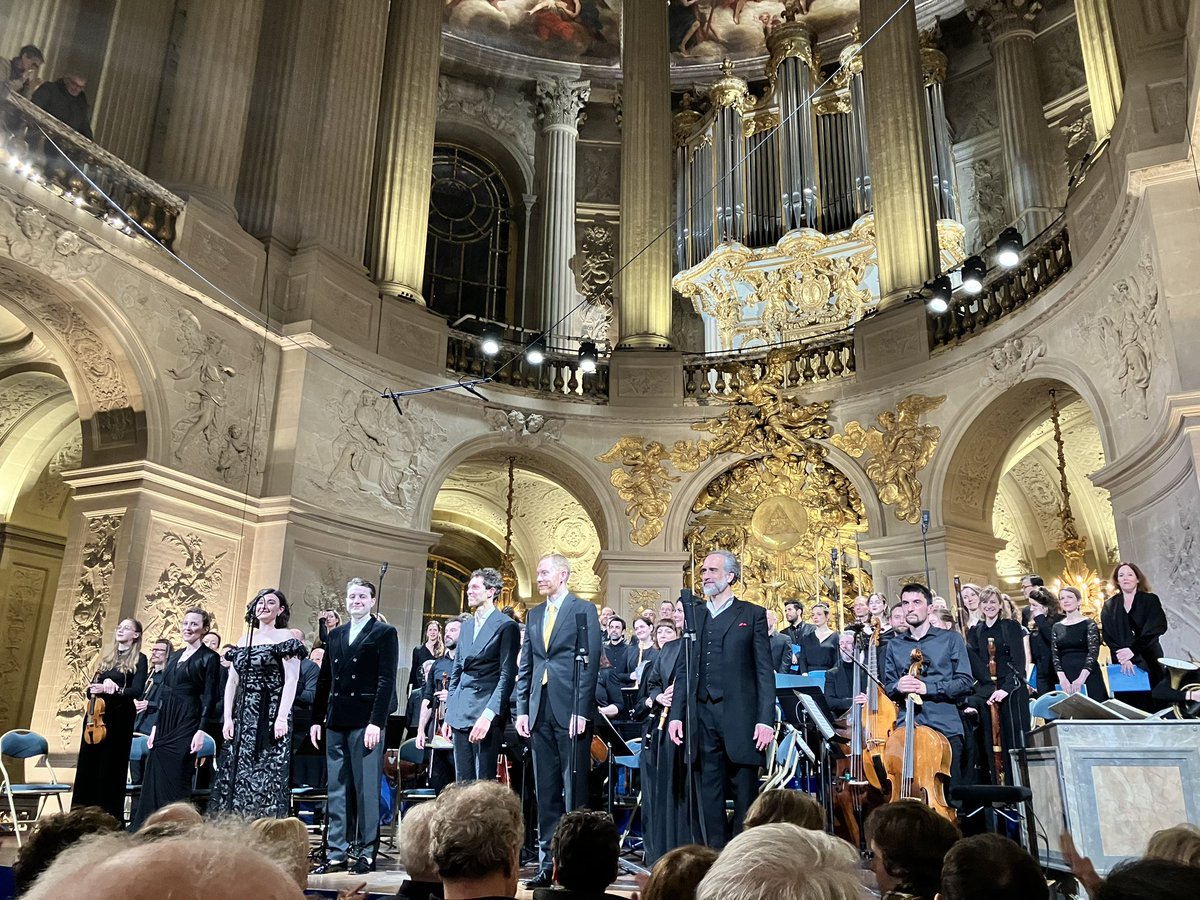 Un triomphe mérité ce soir à la chapelle royale @CVersailles pour une Messe en si transcendée par les superlatives forces de @EnsPygmalion sous la direction de #RaphaelPichon Quelles splendeurs vocales ! On en sort épanoui