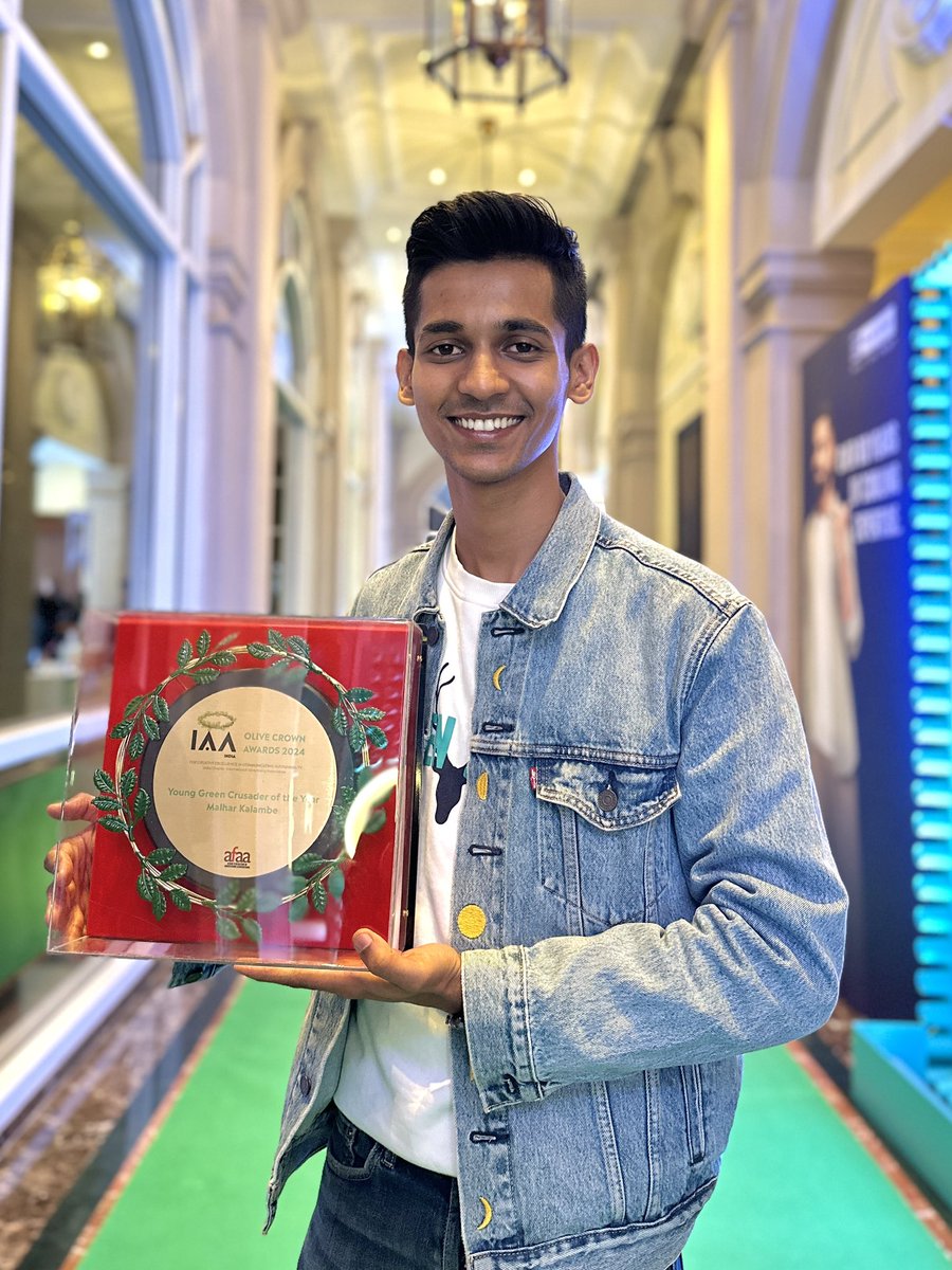 Another Crown added to the King’s lobby! 👑 I’m humbled to receive the ‘Young Green Crusader of the Year’ award at the Olive Crown Awards 2024. Thank you International Advertising Association (India Chapter) for this honor 🙏🏻 @nationsasbrands @beachpleaseIND @rameshnarayan