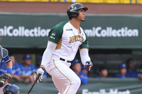 4/5 1B Steven Moya - TSG Hawks

2-3, 2R, 3RBI, 2HR, BB