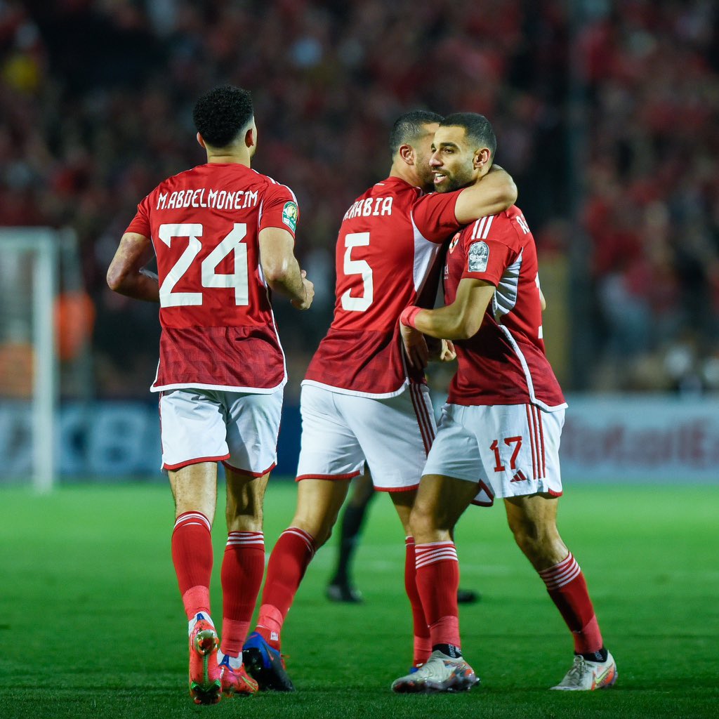 Al Ahly 🇪🇬 have taken a 1-0 lead over Simba SC 🇹🇿 in Cairo. The Egyptian giants have one foot in the semifinals of the CAF Champions League as they currently lead 2-0 on aggregate. #TotalEnergiesCAFCL #CAFCL #CAFChampionsLeague #YallaYaAhly #NguvuMoja #يلا_يا_أهلي