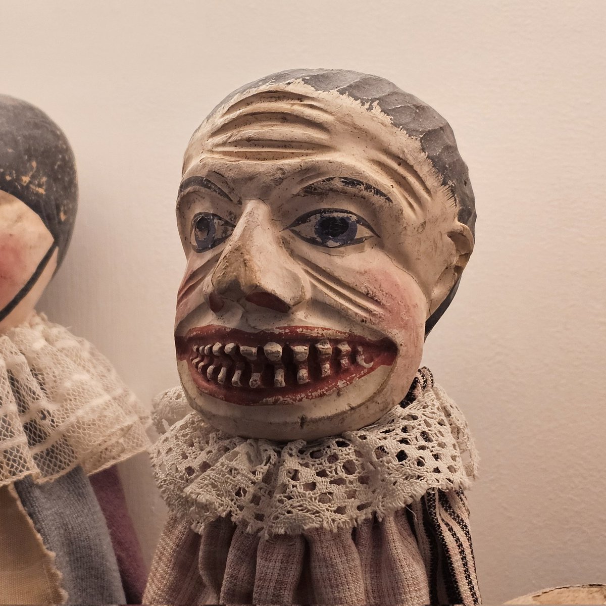 bombsfall's tweet image. when you're mean to me just remember this is who you're being mean to