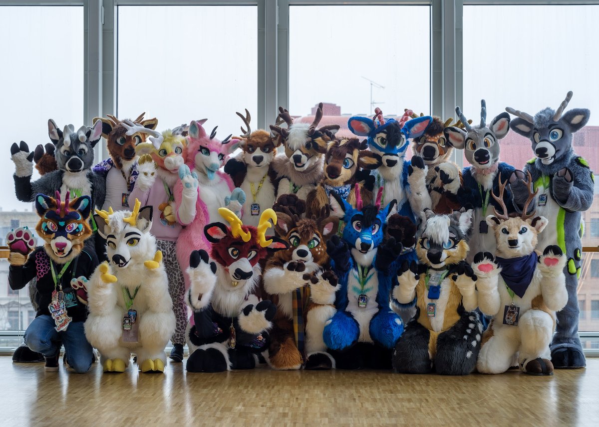 The deer group photo from #NFC2024 #nordicfuzzcon

Great photo by @CaptainChaotika 

#FursuitFriday