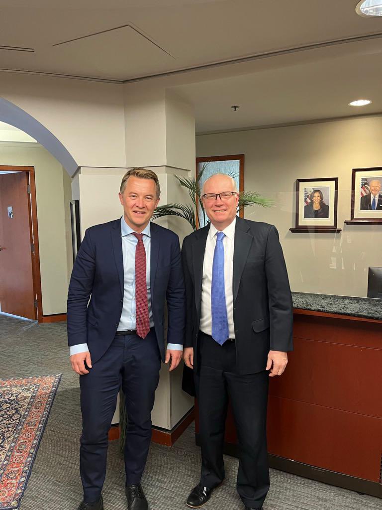 #USEnvoyYemen met with Norwegian State Secretary Andreas Kravik today to discuss diplomatic efforts to halt Houthi attacks in the Red Sea and advance Yemen’s peace process.