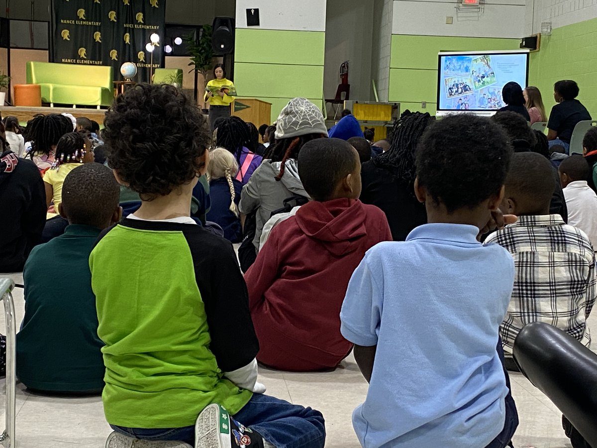 Nance Elementary students received a special dose of Literacy for the Lou as our partners from the @theveryasianfdn paid a visit. Author Liz Kleinrock read her book, 'Eyes the Weave the World's Wonders' to our students. Thanks to all! #Lit4TheLou