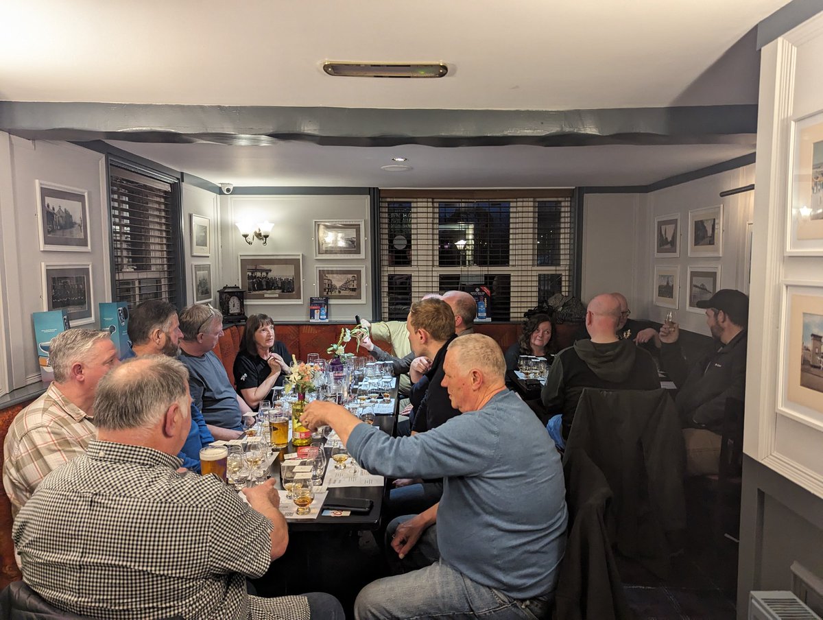 Cracking crowd tonight in Rhyl.
An evening talking about my favourite subject with lovely people, always a winner. 
 @BNS_Whisky The Badger Clan Goes to Southport won the plaudits. Closely followed by the @carnmorwhisky @SouthportWhisky Tobermory.