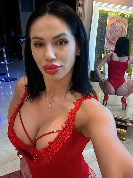 GlamyAnya