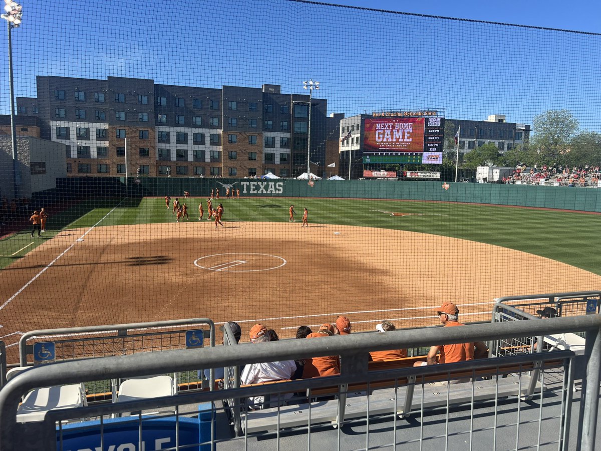 COLTSTRONG19972's tweet photo. Starting the vacation off cheering on #UTvsOU Softball 🥎 and ending it with #AstrosvsRangers on Monday Night! @inthemageors @ZachWolchuk @EricChiofalo @MikeBacsik https://t.co/oPhrEOL3k8