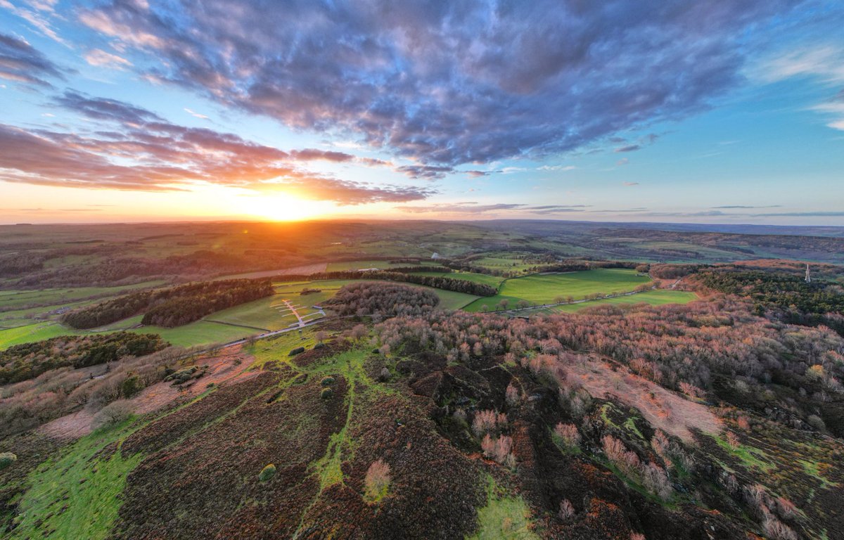 Golden Hour | Lost in the ethereal beauty of Stanton Moor, Derbyshire. #travel #photography #peakdistrict #djiair2s #vlog #wanderlust #derbyshire #nature #roadtrip #hikerlife #hiking #papabearexplores #dji #adventure #sunset #drone #outdoors #goldenhour #history #natgeo #sunset