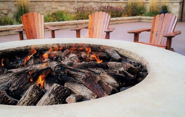 db_trees's tweet image. If you&apos;re looking for high-quality firewood, look no further than our tree services. We offer a range of firewood options that are perfect for your fireplace, wood stove, or outdoor fire pit.