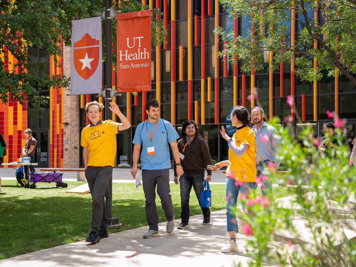 Hundreds of incoming medical students and their families spent the afternoon touring campus, learning about student organizations and networking with their future classmates during Welcome Day. We can't wait to see you all again this fall. #uthscsa #medicalschool #futuredoctor